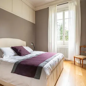 Boutique With Private And Garden Oasis Apartment