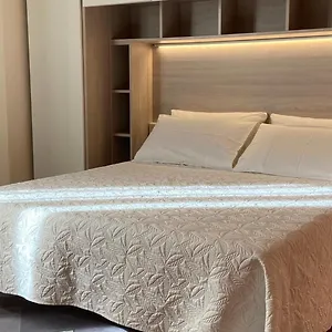 Indipendent With Terrace - Parking Apartment