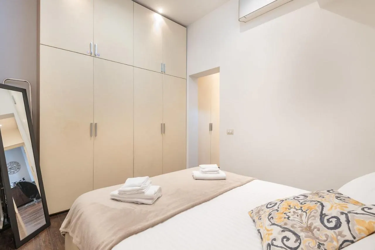 Art Gallery Apartment In Florence - Hosted By Sweetstay